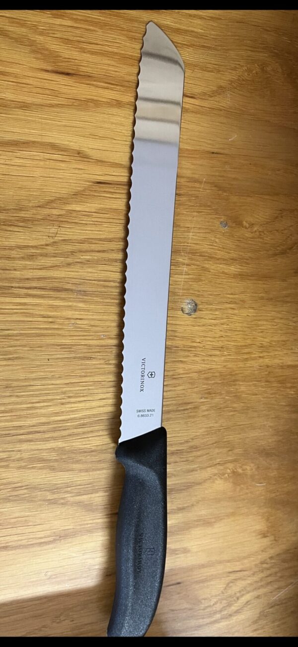 Victorinox kenyérszeletelő