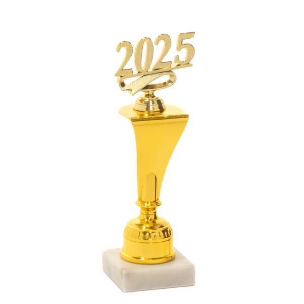 2025 figura hajlított talpon - Image 3